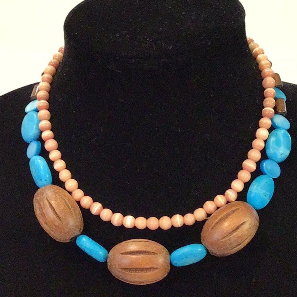 Two gorgeous necklaces, blue & peach pink